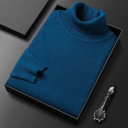 Demure™ Slim-Fit Rollkragenpullover