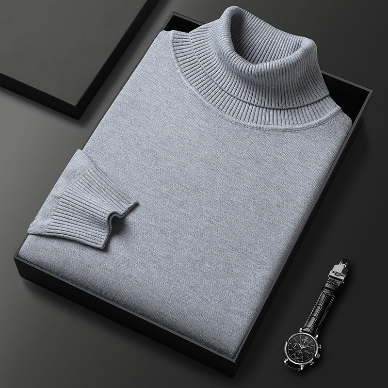 Demure™ Slim-Fit Rollkragenpullover