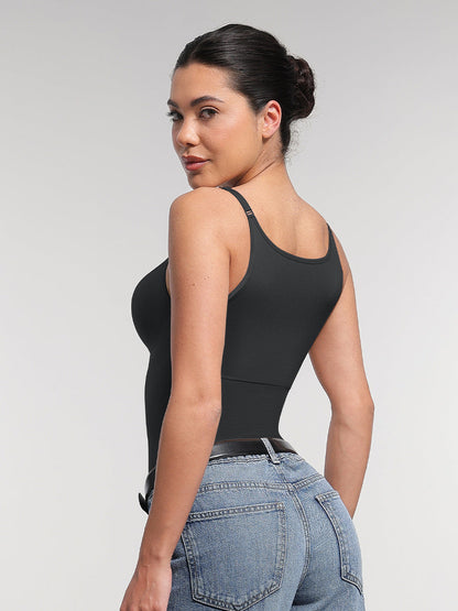 Nahtloser, figurformender Shapewear-Body mit Tanga-Schnitt